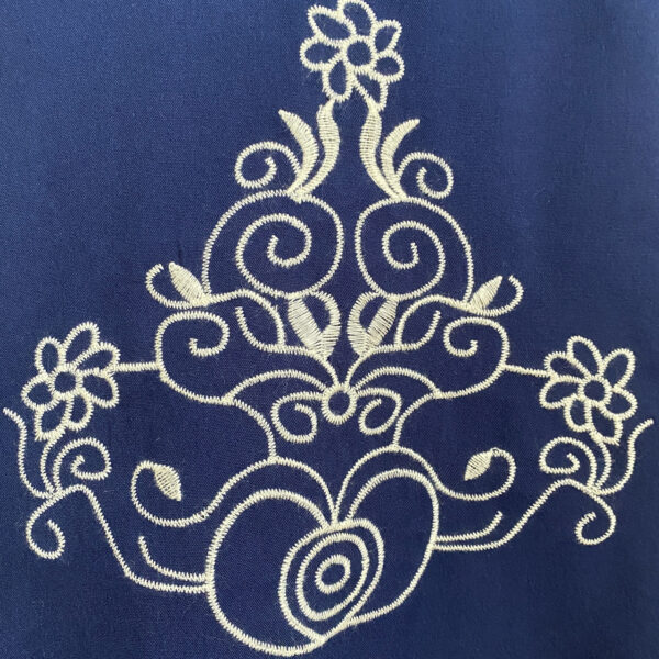 Літня жіноча сукня зі штапелю з вишивкою Merve Moda 424, Туреччина, синя, розмір XL (50) — фото 8