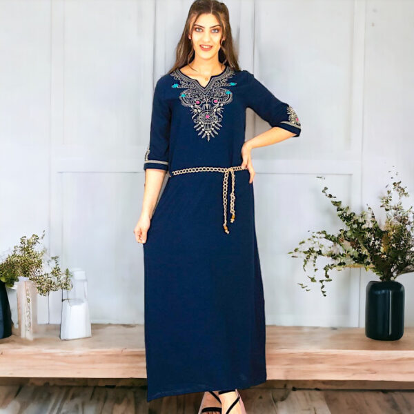 Літня довга сукня максі зі штапелю з вишивкою Merve Moda 432, синя, розмір XL (48–50) — фото 2