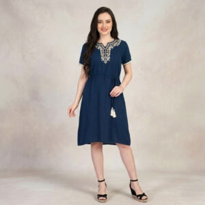 Турецьке літнє плаття міді зі штапелю з вишивкою Merve Moda 426, синє, розмір 3XL (56)